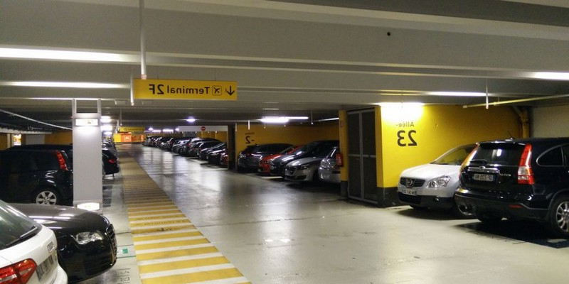Stationnement à l'aéroport