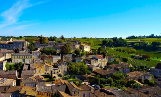 Que faire à Saint-Émilion lors d'un week-end œnotouristique ?