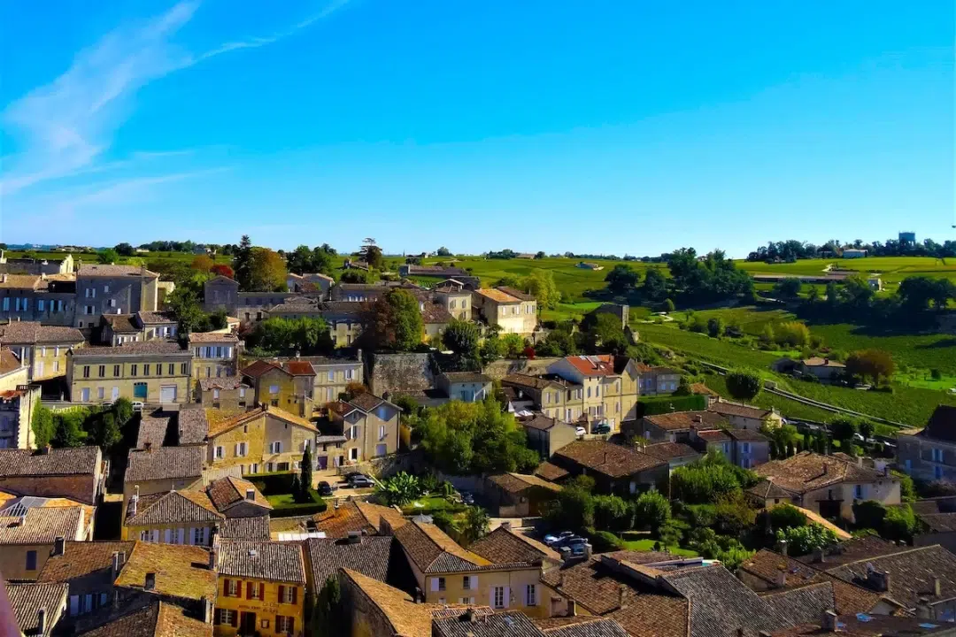 Que faire à Saint-Émilion lors d'un week-end œnotouristique ?