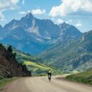 Découvrez le tour du Mont-Blanc en vélo : un parcours d'exception à ne pas manquer