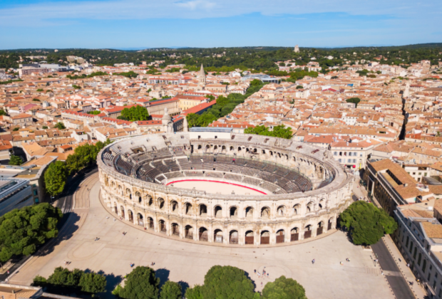 Nîmes