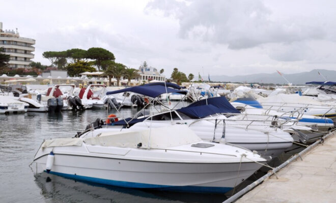 bateau Carnon