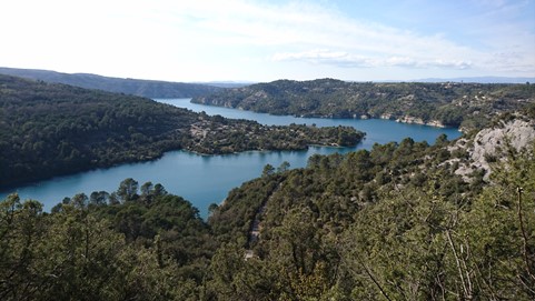 Lac d'Esparron proche Camping la Beaume