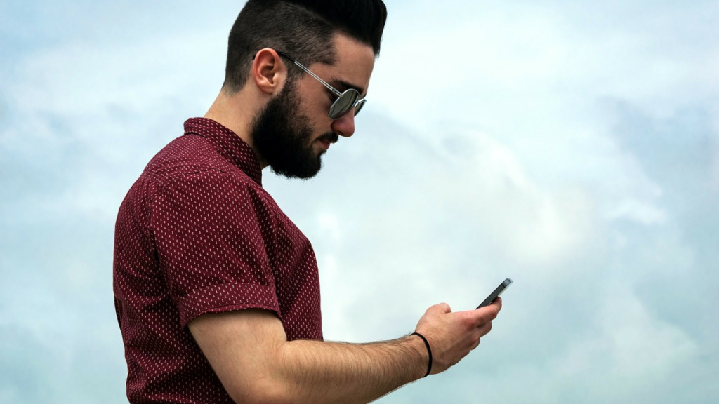 Problème lors d'une réservation : comment trouver facilement le numéro d'un service client ?