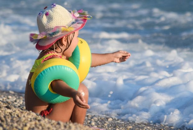 protection enfant plage