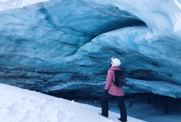 visiter une grotte de glace